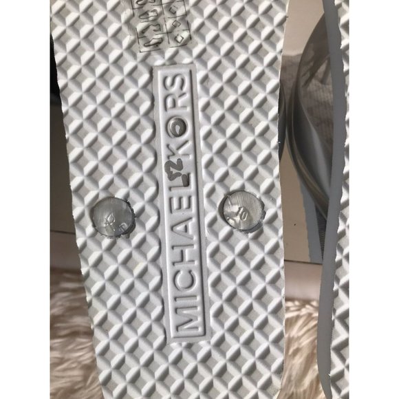 Women’s Sandals Flip Flops Size 10 Michael Kors Silver Grey RX20B - Picture 6 of 11